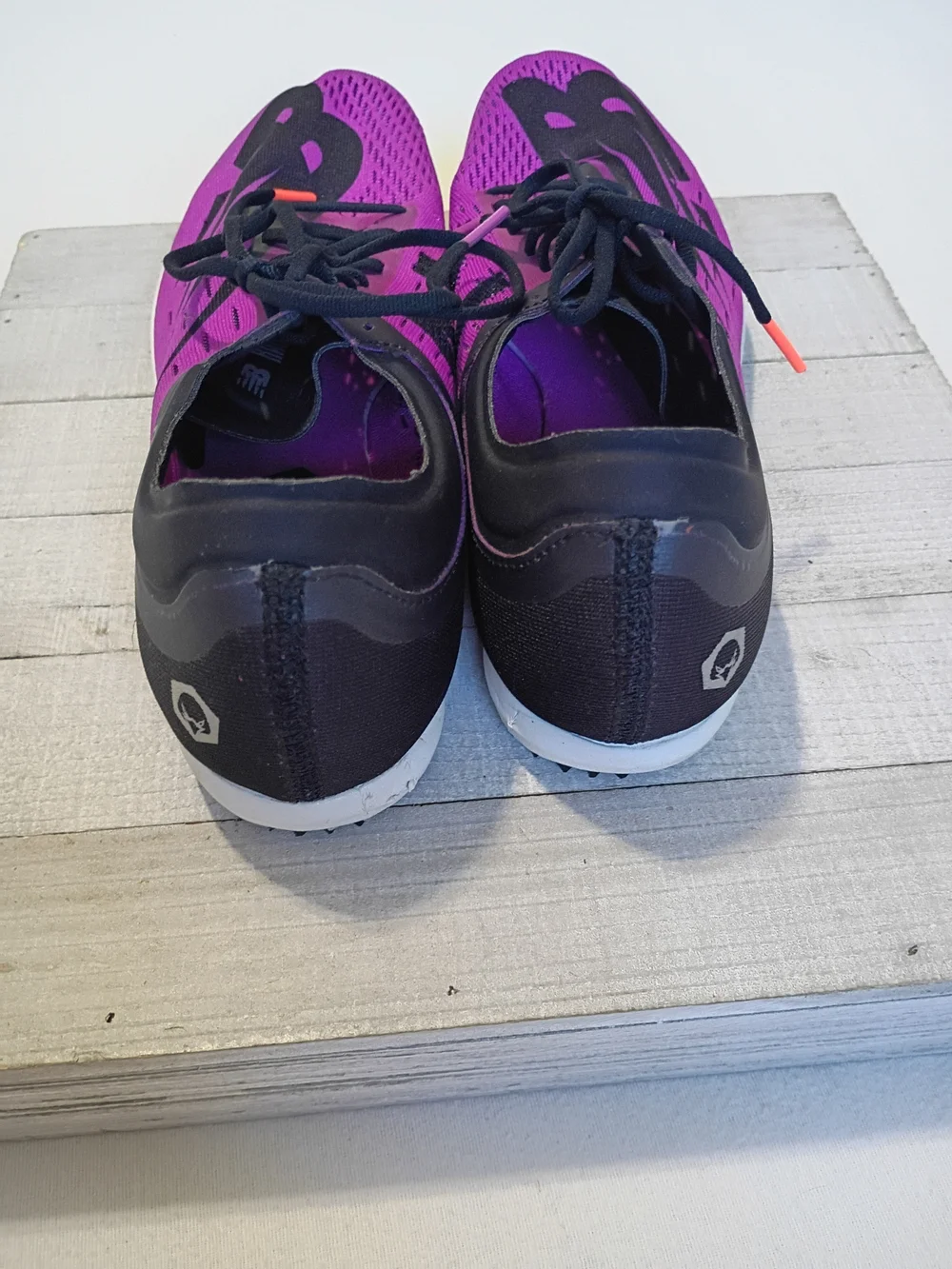 New Balance Women's MD800v6 Track Spikes Voltage Purple Black Running Shoes